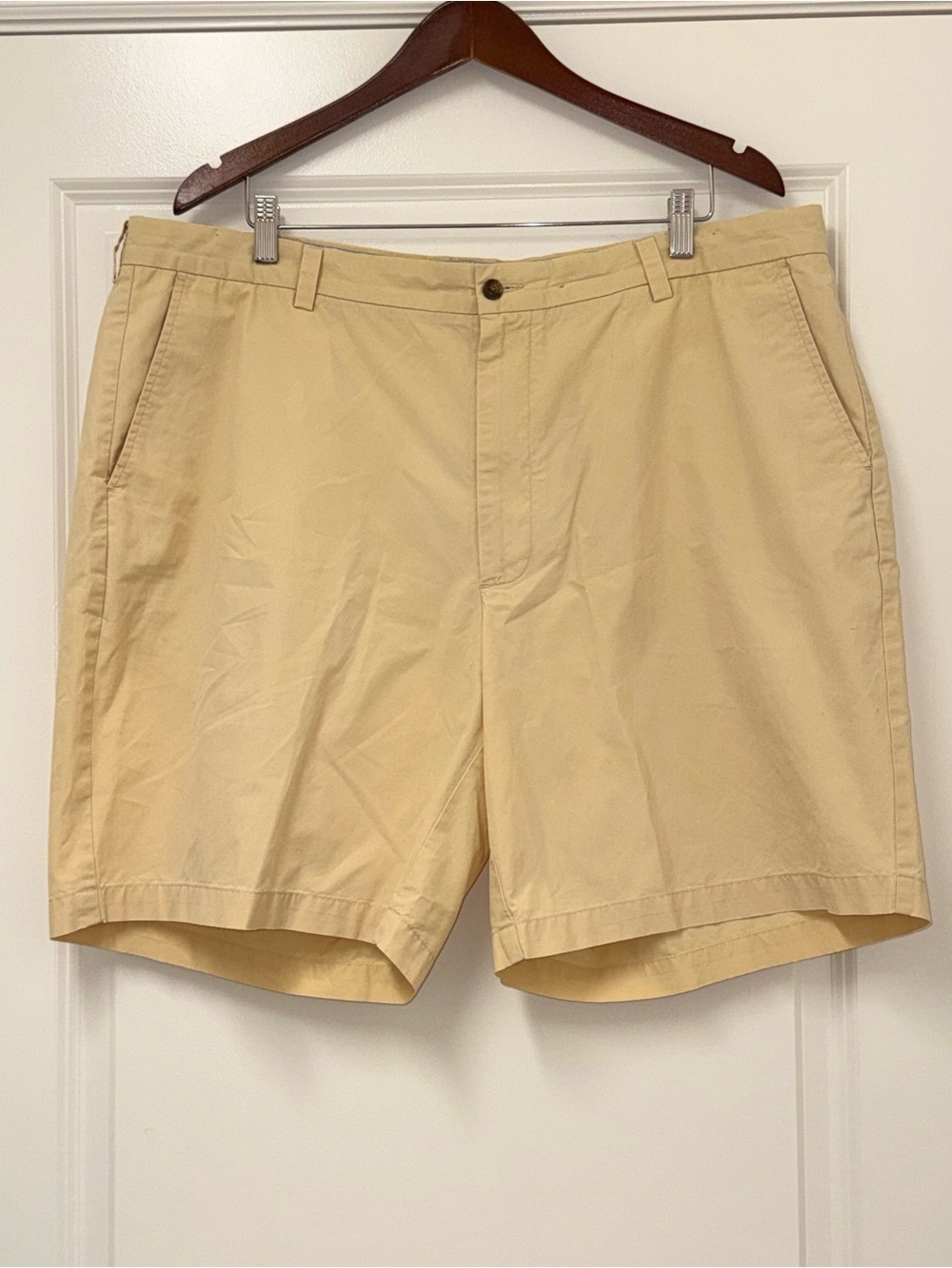 Brooks Brothers Shorts Mens 42 Beige Chino Flat Front Casual 9" Inseam Cotton
